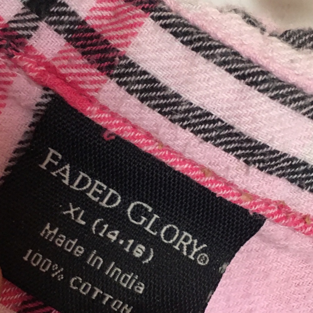 Pink flannel - Picture 2 of 2